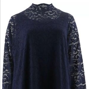 3/$30~ EUC Isaac Mizrahi live large navy lace